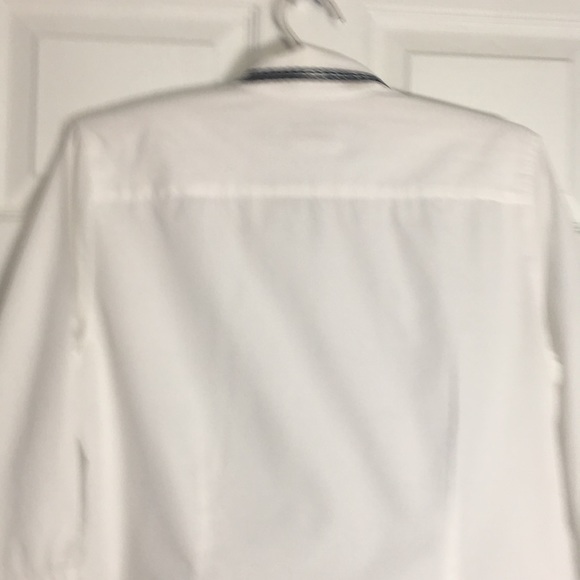 Really cute Ladies Talbots Blouse - Picture 5 of 7